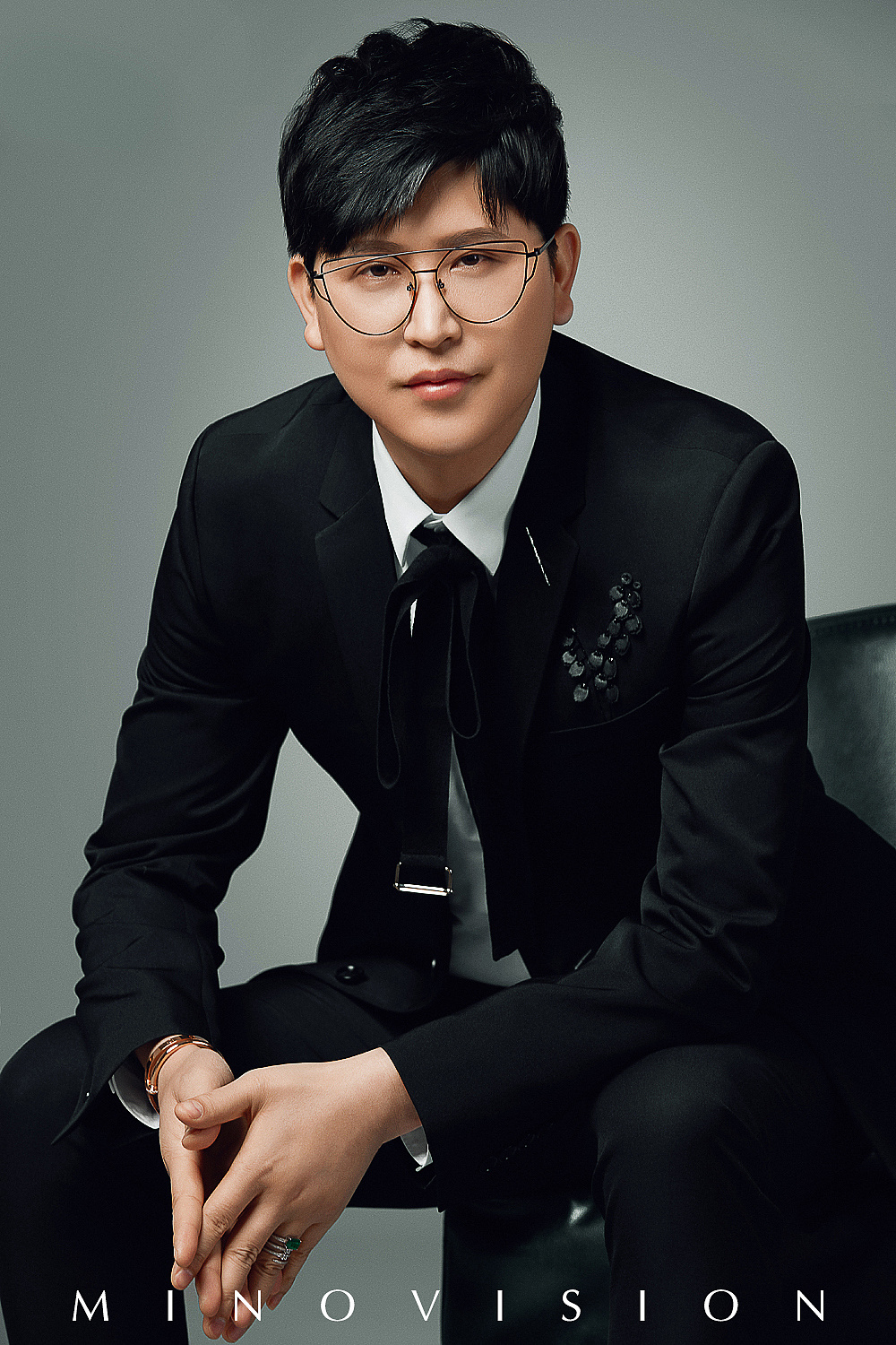 棚拍单底形象照案例