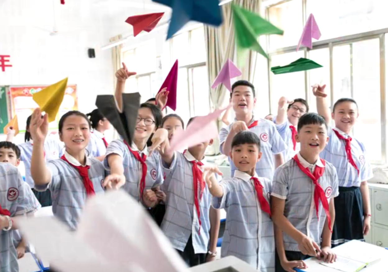 小学毕业照拍摄 毕业航拍 小学创意照