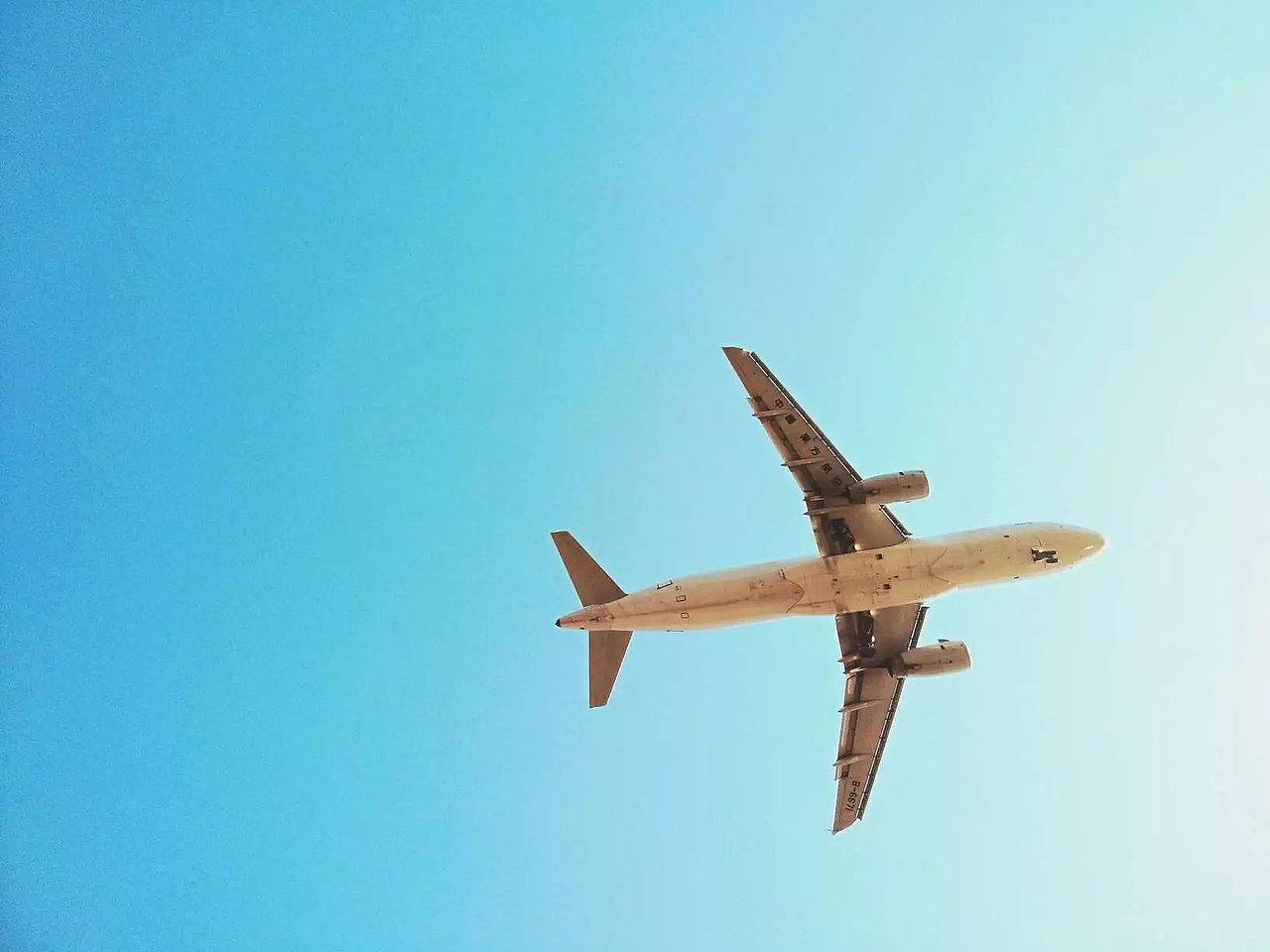 机场_外（图ZNjI2NTU5MzY=） - 修图/后期 - 站酷设计师一大口黑锅原创素材 - 站酷ZCOOL