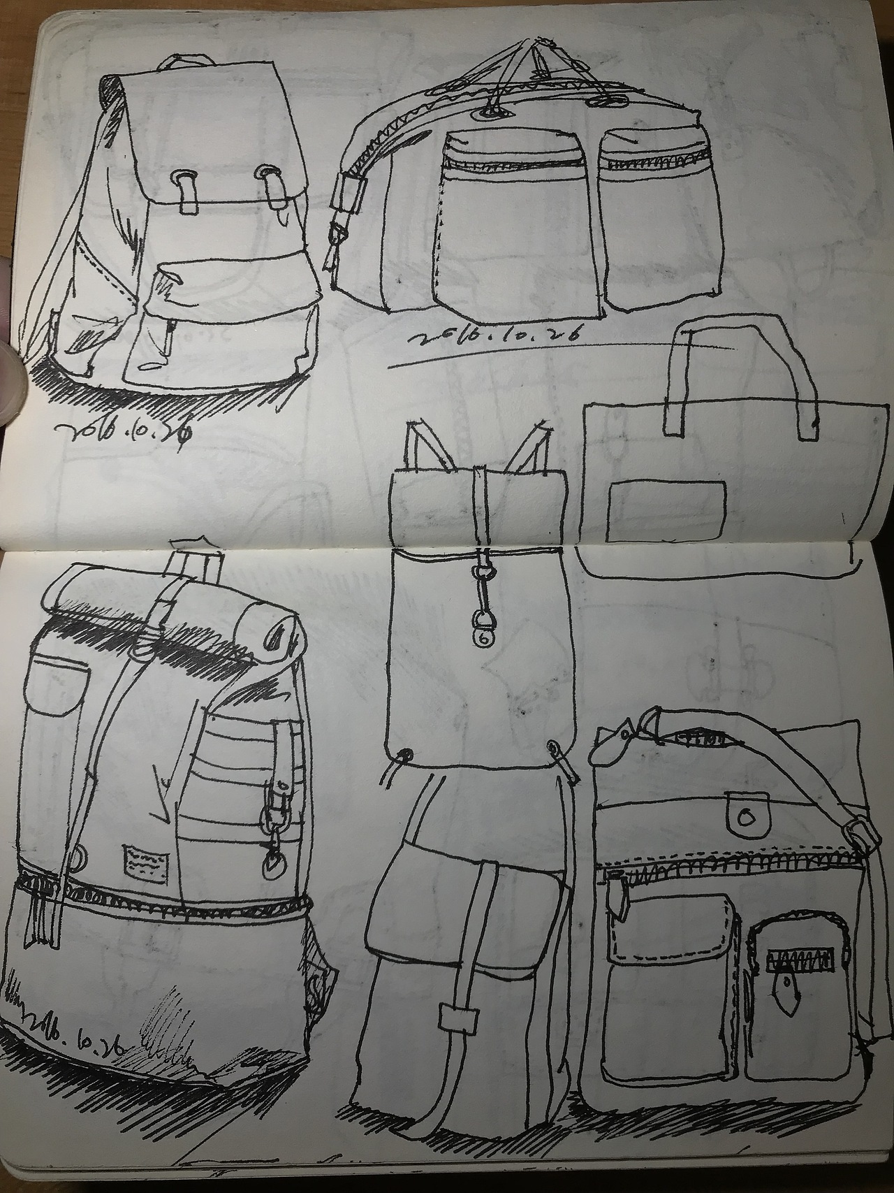 2016-2019年间467个箱包款式练习稿+附几张一根线速写