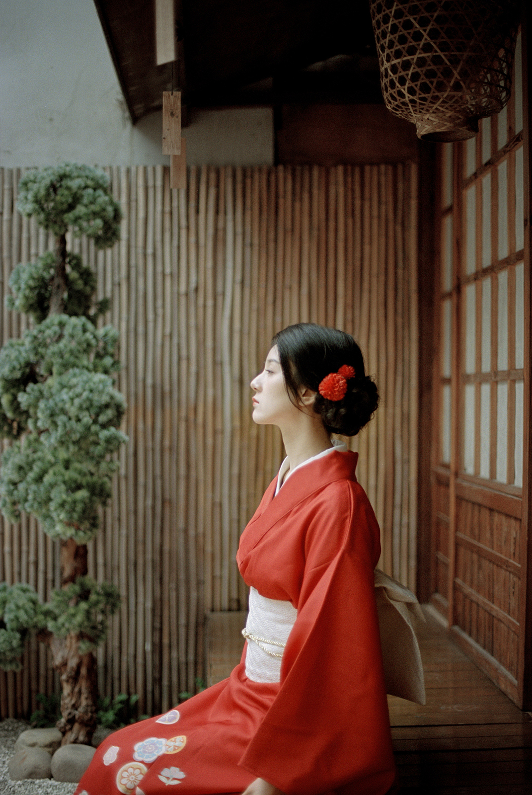 赤い体の前と目の中（图ZMjQ3MjM4NjM2） - 人像摄影 - 站酷设计师浮光Discrete原创素材 - 站酷ZCOOL