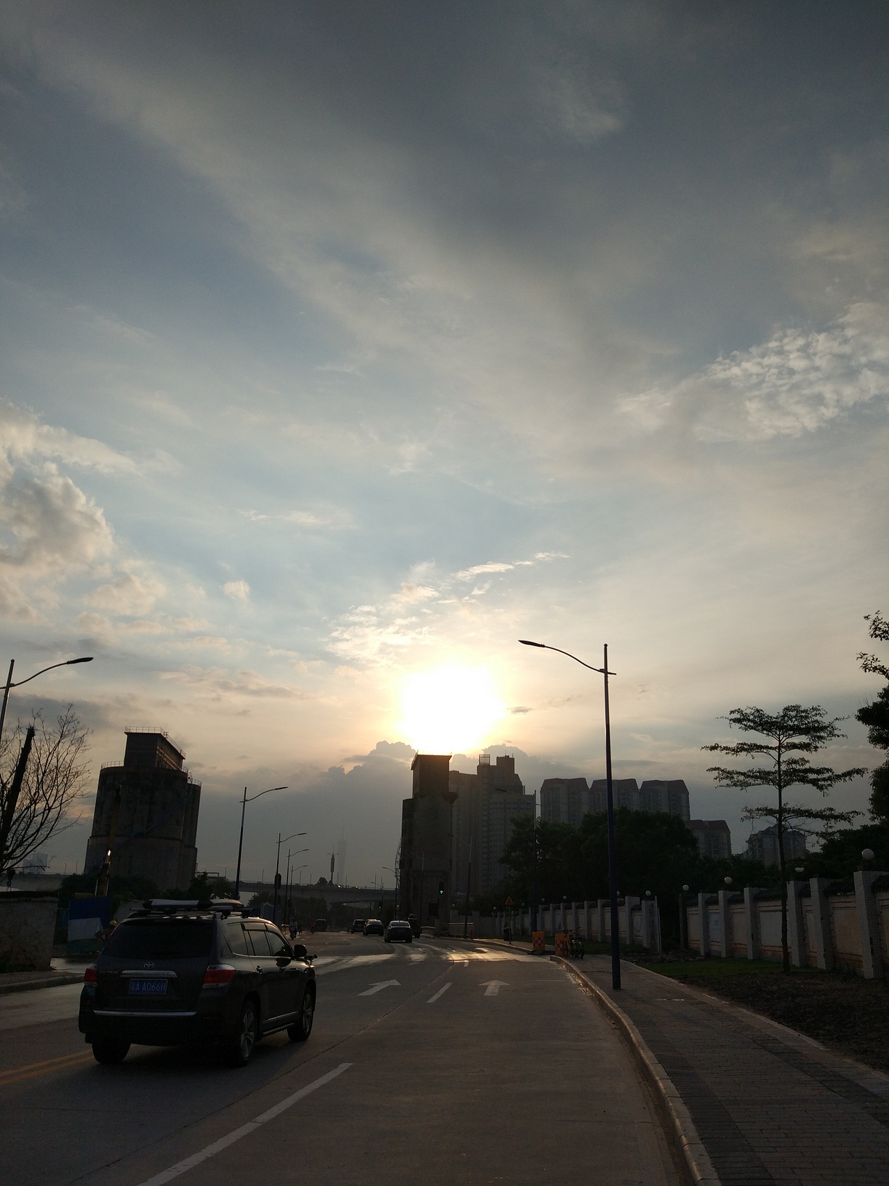 随手拍——广州塔（图ZOTEwODE4NTY=） - 风光摄影 - 站酷设计师游大头原创素材 - 站酷ZCOOL