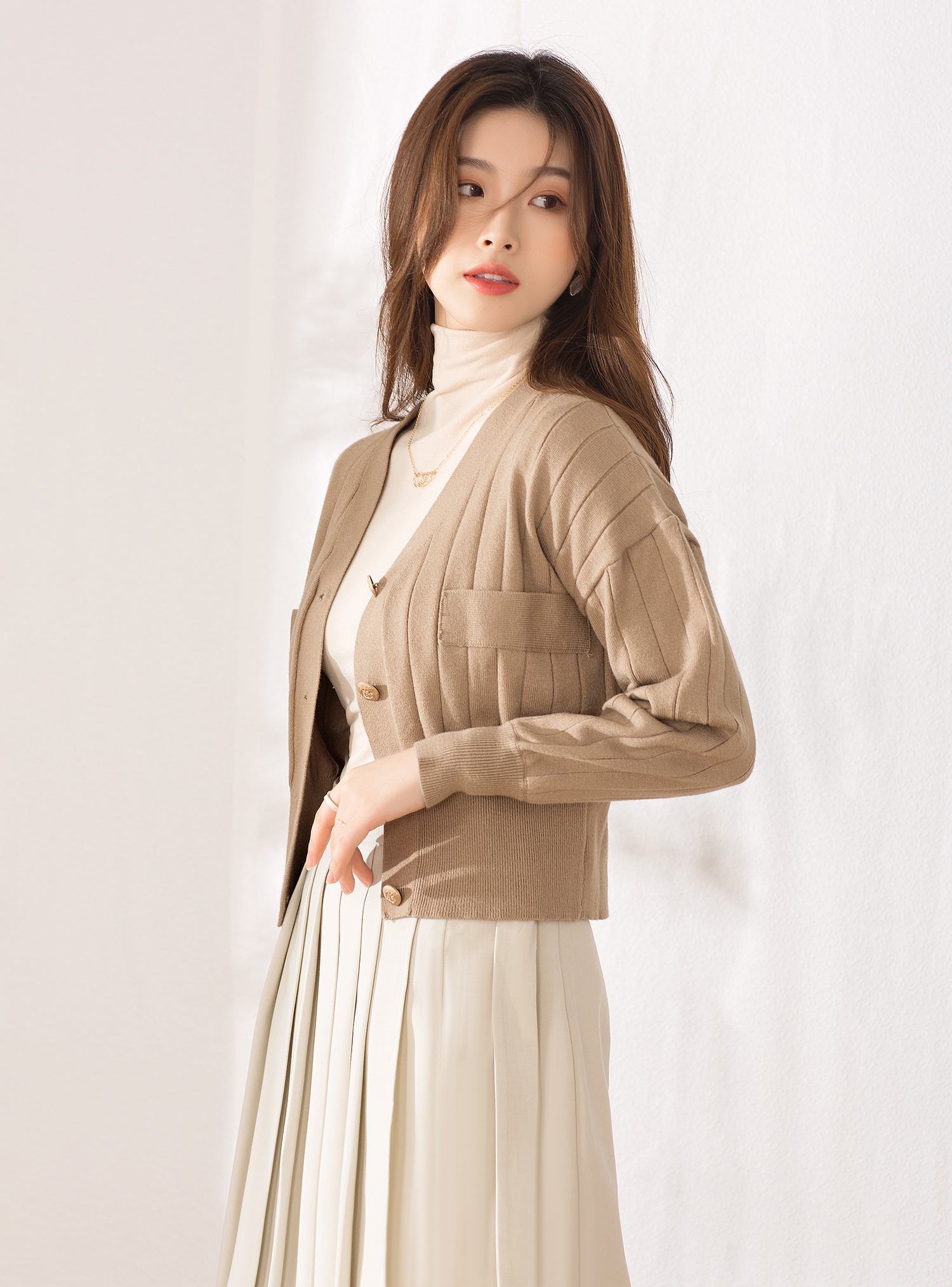 秋冬装羽绒服呢大衣针织衫知性轻成熟模特服装拍摄照影