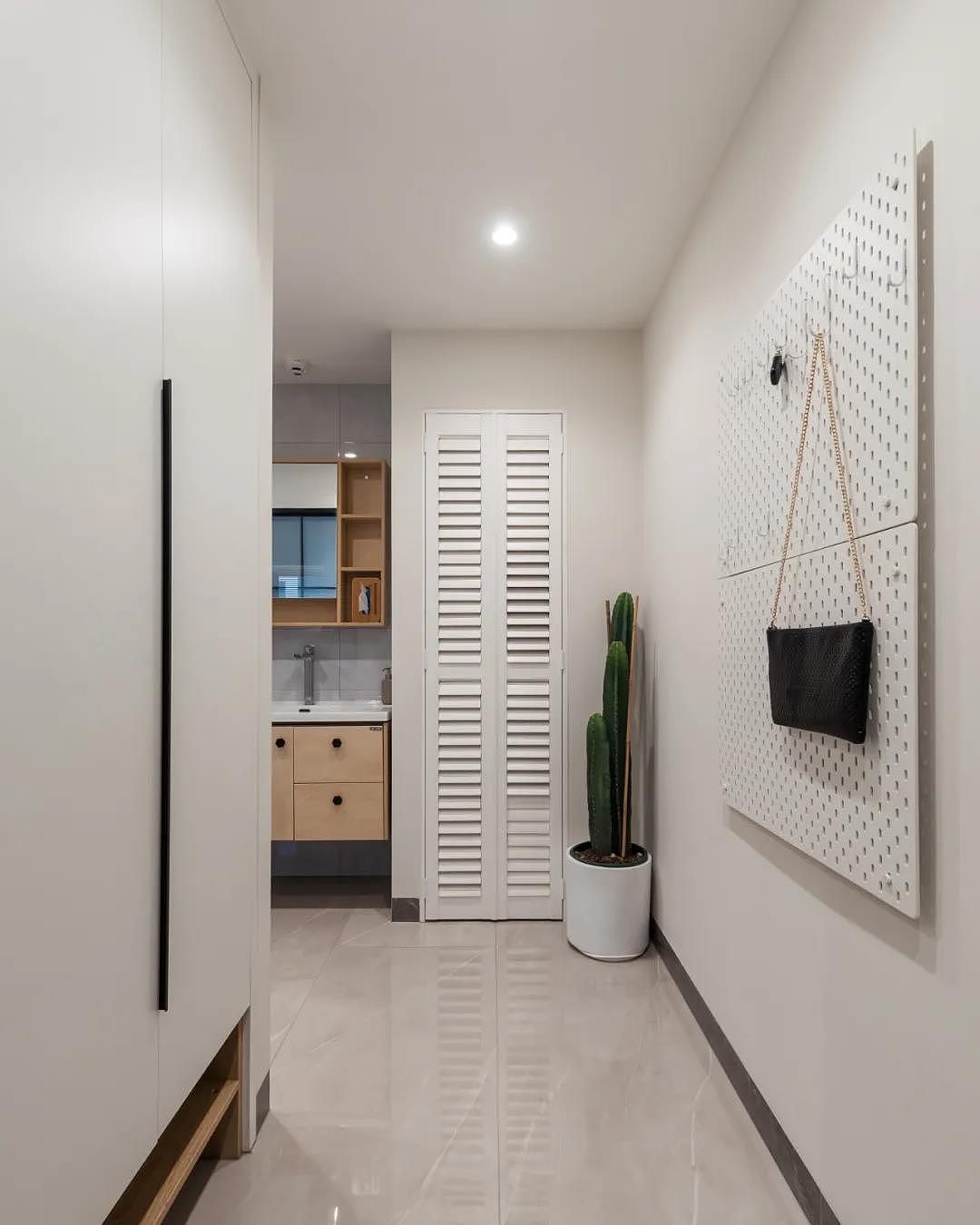 109㎡现代简约风格新房装修,阳台纳入客厅