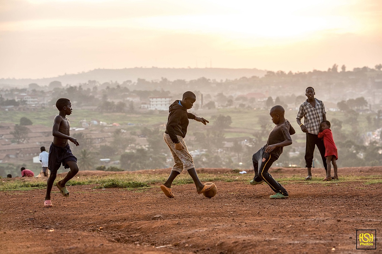 非洲的孩子们|摄影|人文/纪实|黑摄会_人在非洲 - 原创作品 - 站酷 (ZCOOL)