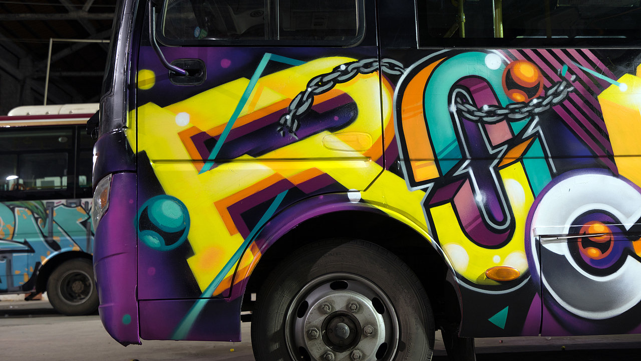 MTS涂鸦团队-公交车涂鸦之城市移动画布（图ZMjY4NTQ2Nzc2） - 艺术插画 - 站酷设计师MTS_GRAPHIC原创素材 - 站酷ZCOOL