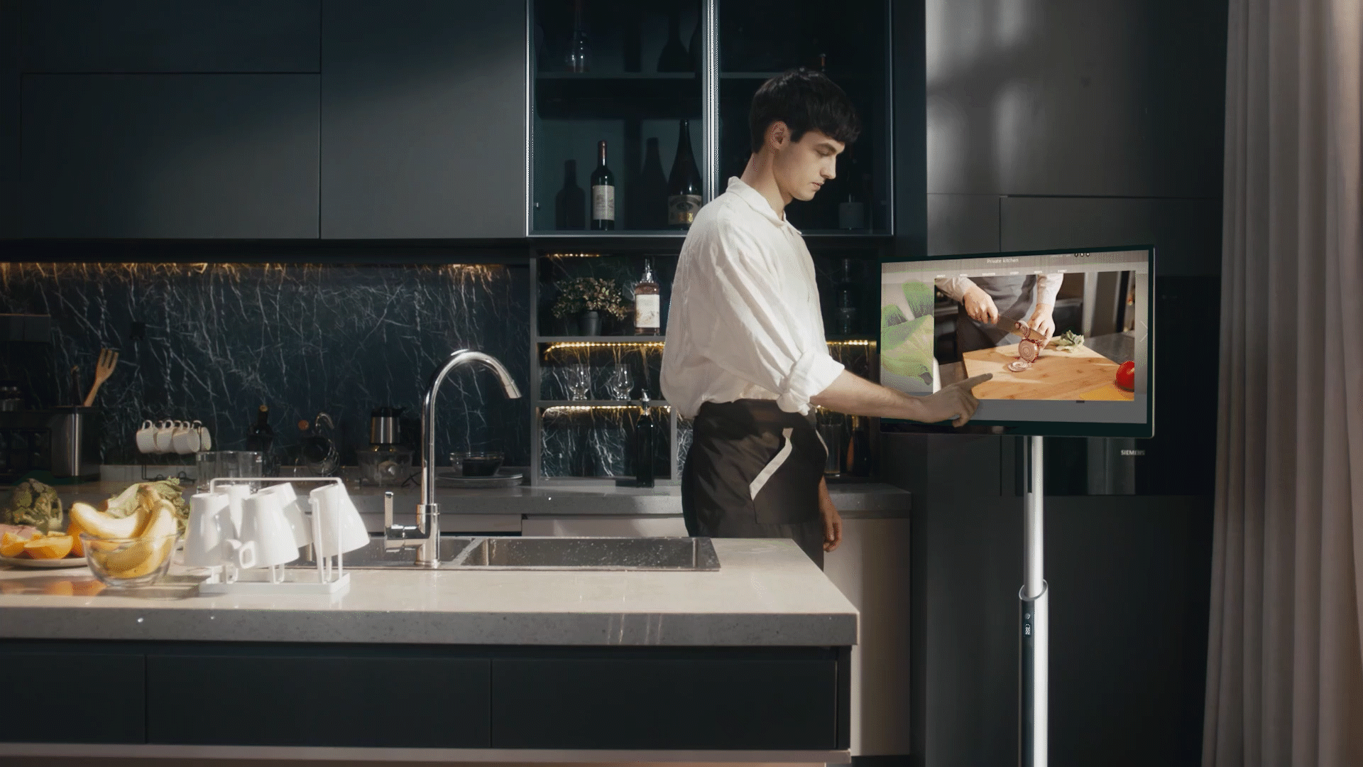 TVC视频|LIFE移动电视机