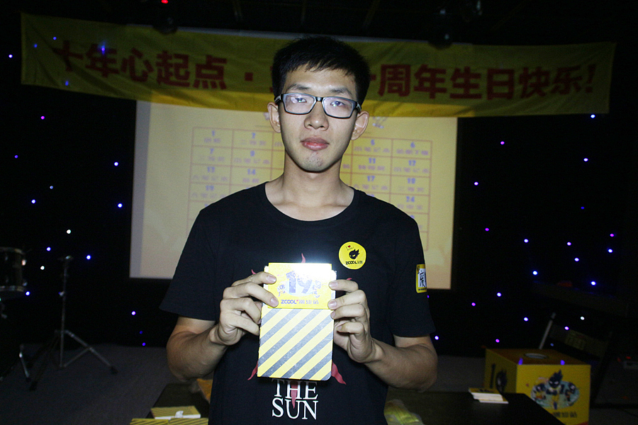 站酷十周年大趴聚会潮汕站--3(图ZNjI5NDQxODA=) - 人像摄影 - 站酷设计师jweeety原创素材 - 站酷ZCOOL