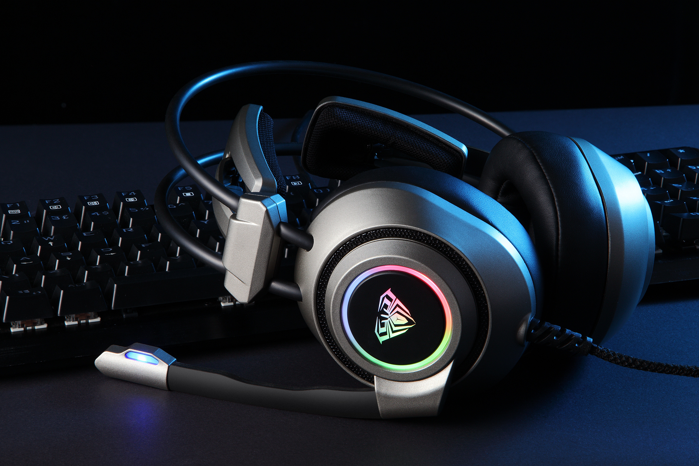 耳机拍摄|摄影|产品摄影|英格兰的落叶 - 原创作品 - 站酷 (zcool)