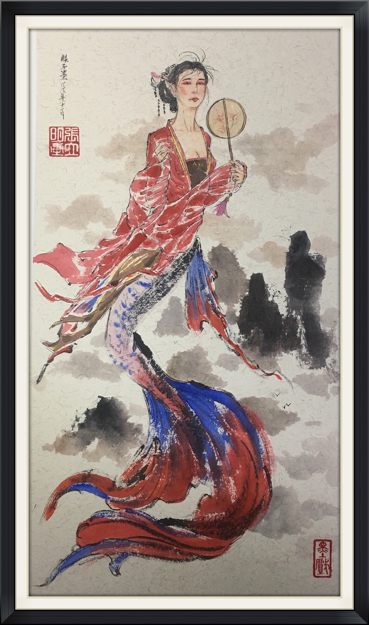 看了飞天壁画,突然想到美人鱼,就把两者结合起来创作了这个系列作品.