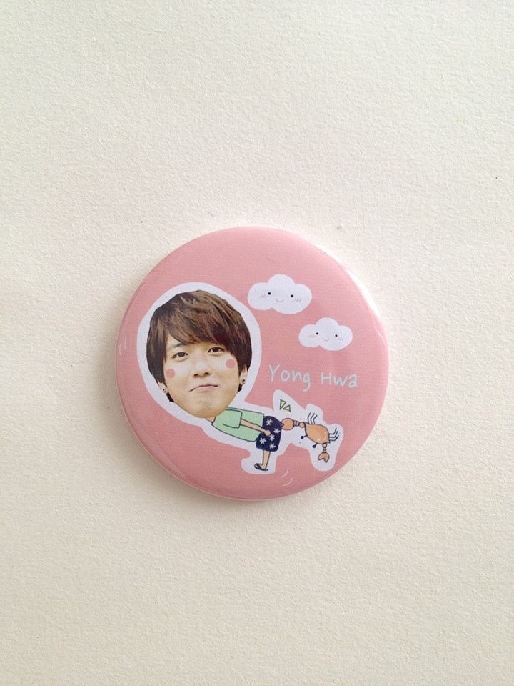 ［CNBLUE周边徽章］原创卡通fanart可爱主题徽章直径5.8cm
2014.06.29cnblue北京演唱会bluemoon现场出售，限量版95个。