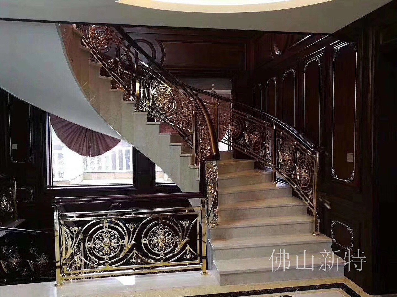 欧式别墅大厅铝艺雕刻楼梯扶手安装效果（图ZMjE1MzU0NjYw） - 其他工业/产品 - 站酷设计师Z43926661原创素材 - 站酷ZCOOL