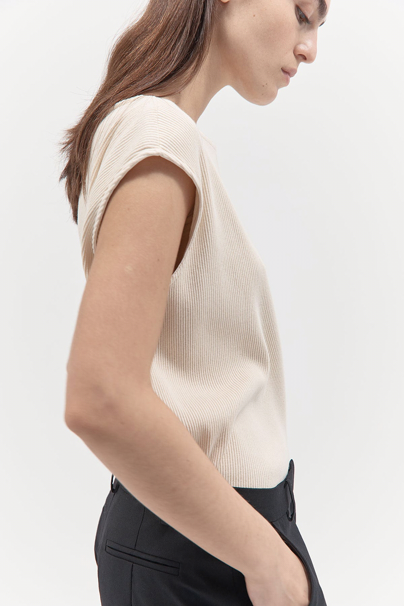 服装拍摄-黑与白的碰撞LOOK BOOK