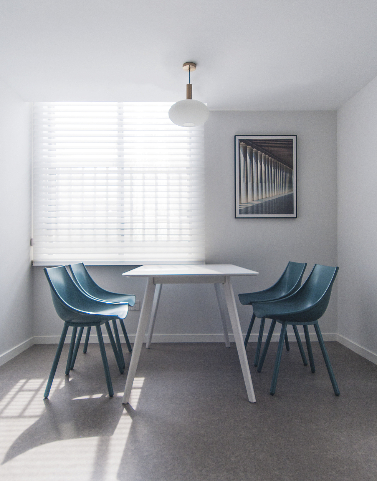 认真专业,还要有趣——极低成本的留学公司软装项目