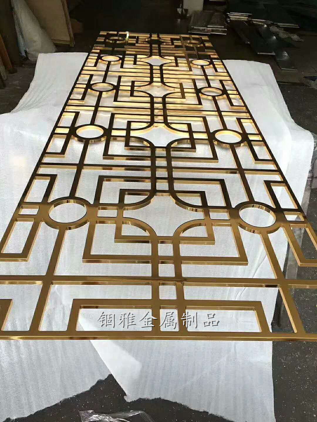 高档星级酒店大厅装饰不锈钢焊接K金屏风