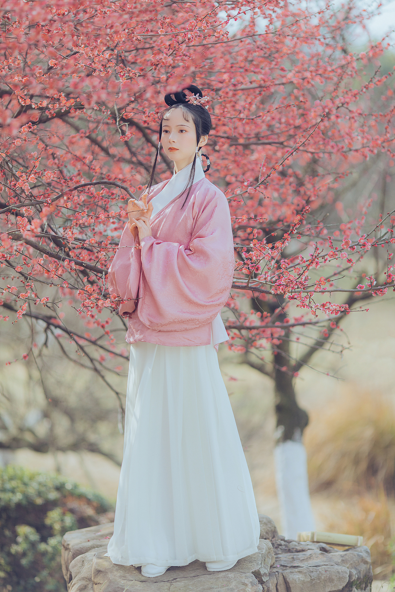 红梅姬（图ZMTQ0MzE0NDg0） - 人像摄影 - 站酷设计师李沐鸿Civ原创素材 - 站酷ZCOOL