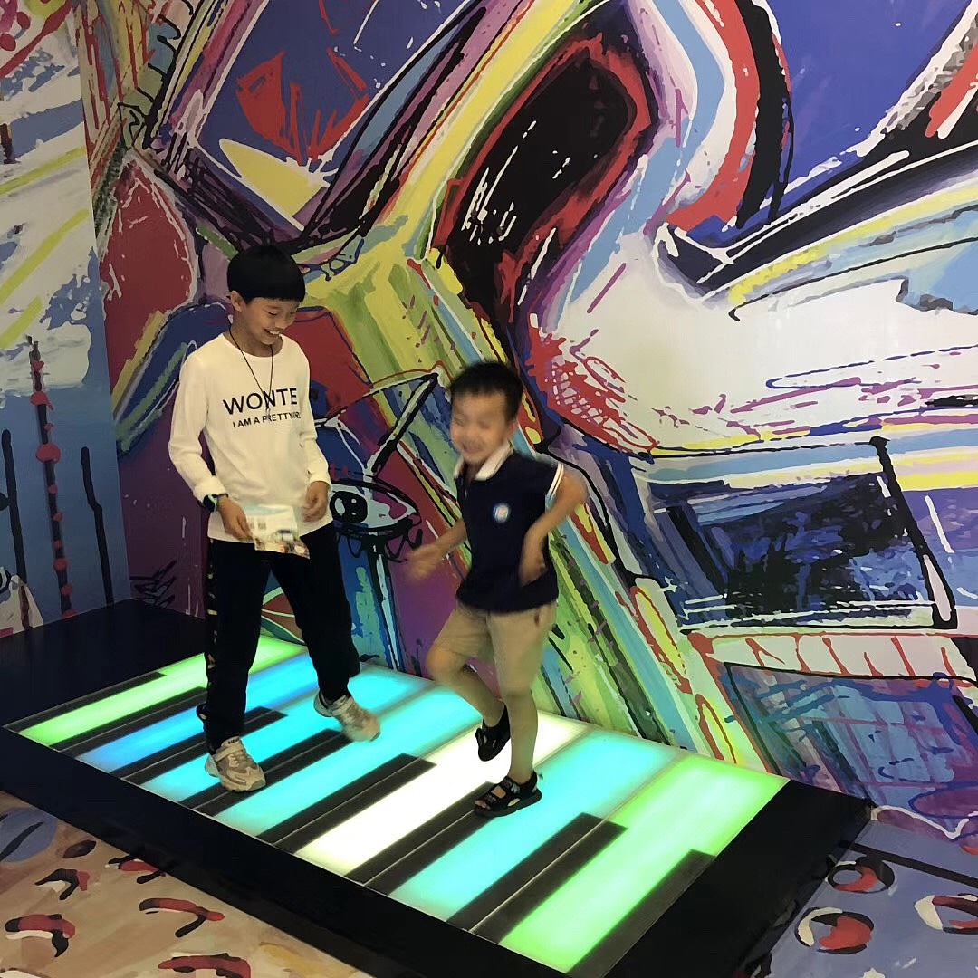 毕加索梦幻光影艺术馆
