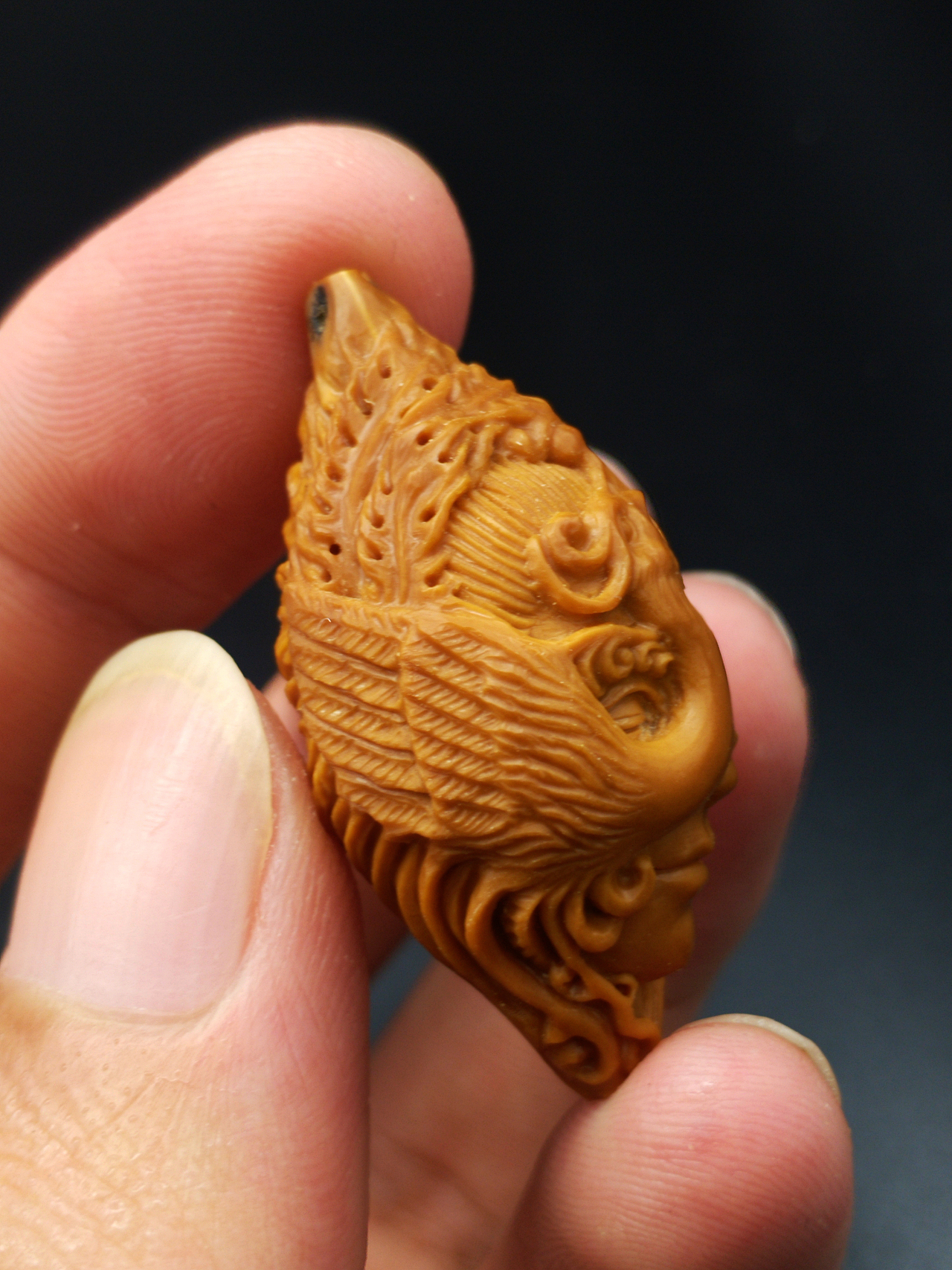 橄榄核雕（图ZMTIzMzA3Nzky） - 雕塑 - 站酷设计师鳅之乐原创素材 - 站酷ZCOOL