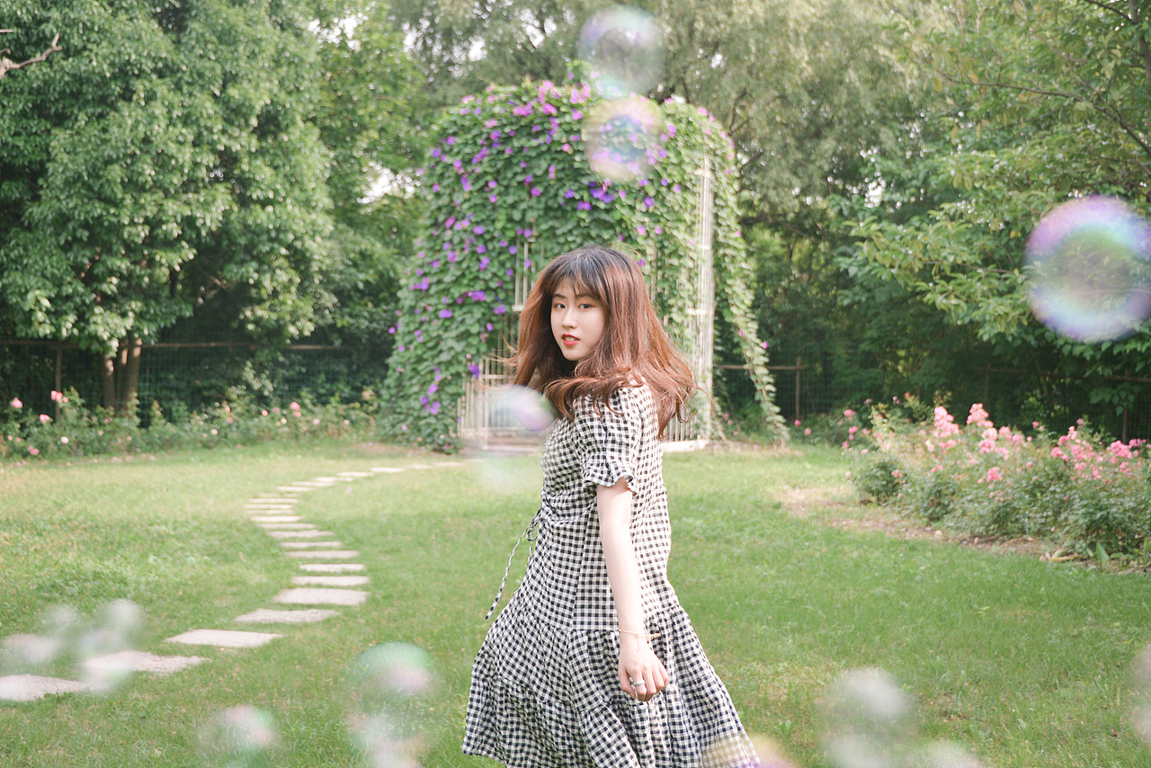 格子裙少女的夏天