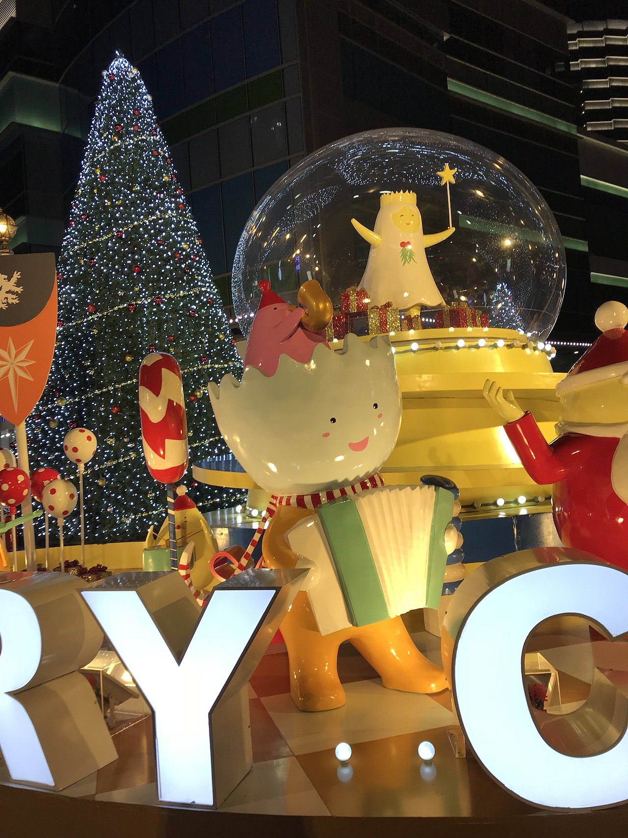 上海大宁国际、昆山昆城广场2017圣诞节主题装置设计（图ZMTAwMTUxNjA0） - 商业插画 - 站酷设计师刘佩佩插画原创素材 - 站酷ZCOOL