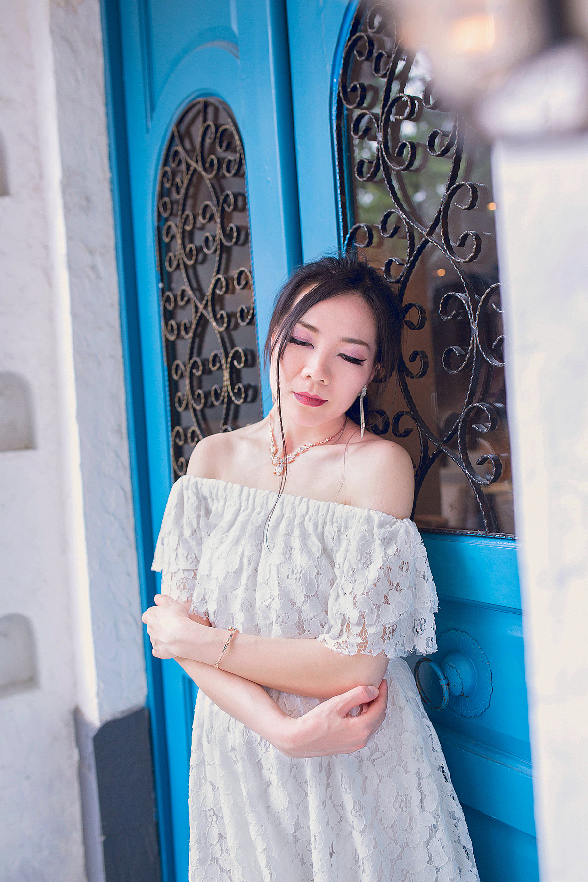 相逢不语,一朵芙蓉著秋雨