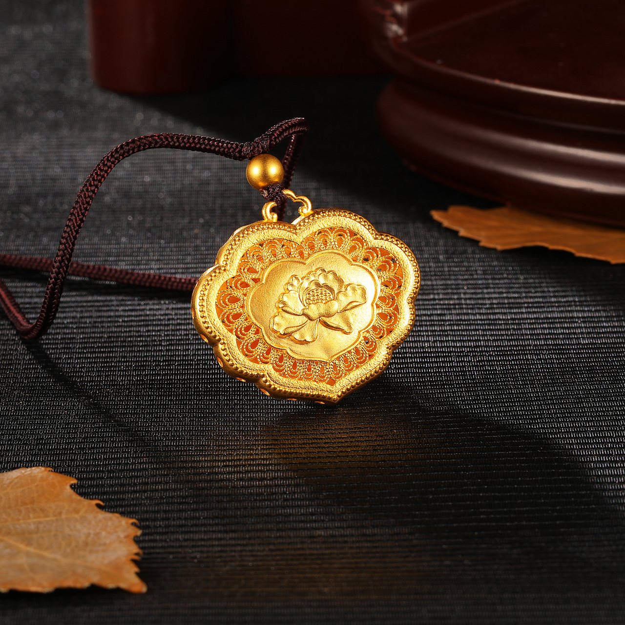 珠宝摄影 古法黄金首饰（图ZMTU5ODg4NjI0） - 产品摄影 - 站酷设计师陈风破浪666原创素材 - 站酷ZCOOL