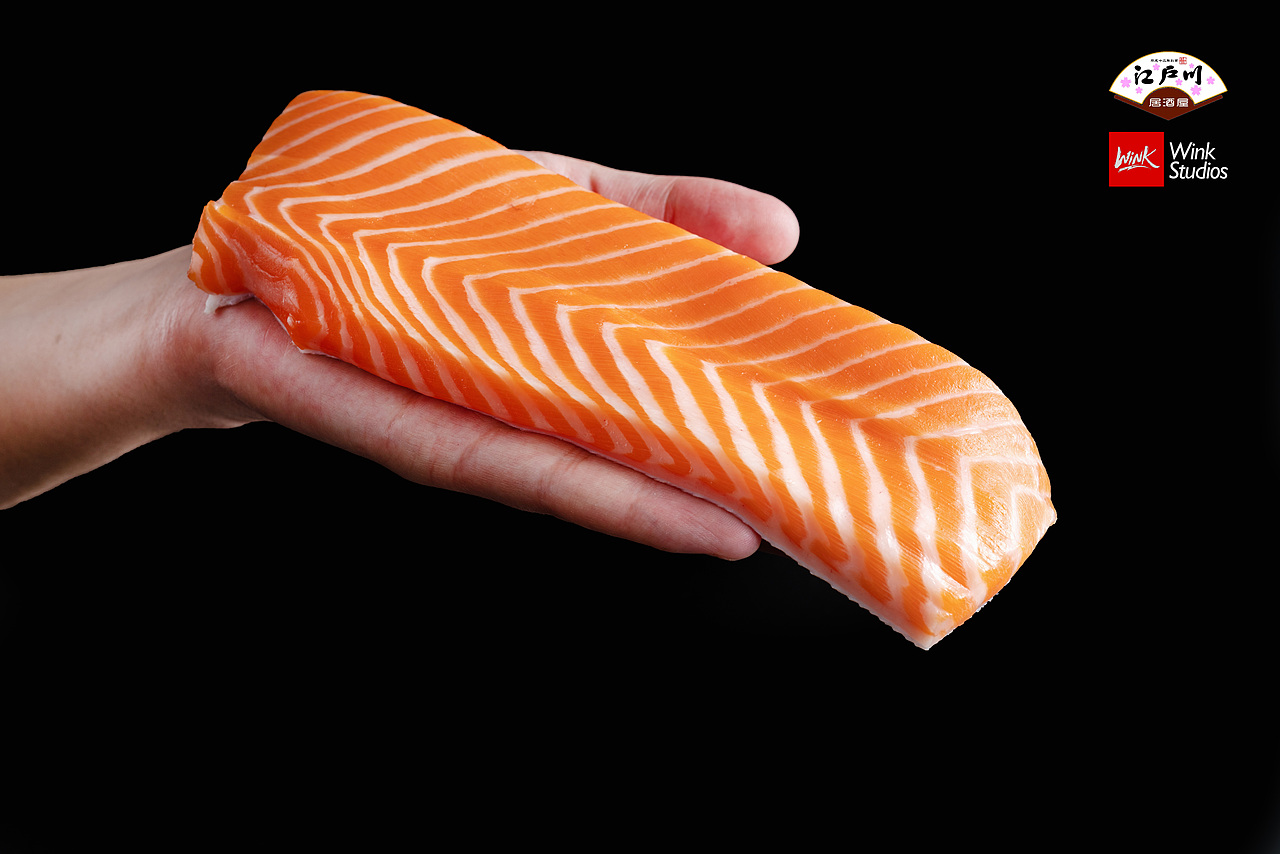 老板悄悄的说到了一条帝王鲑!