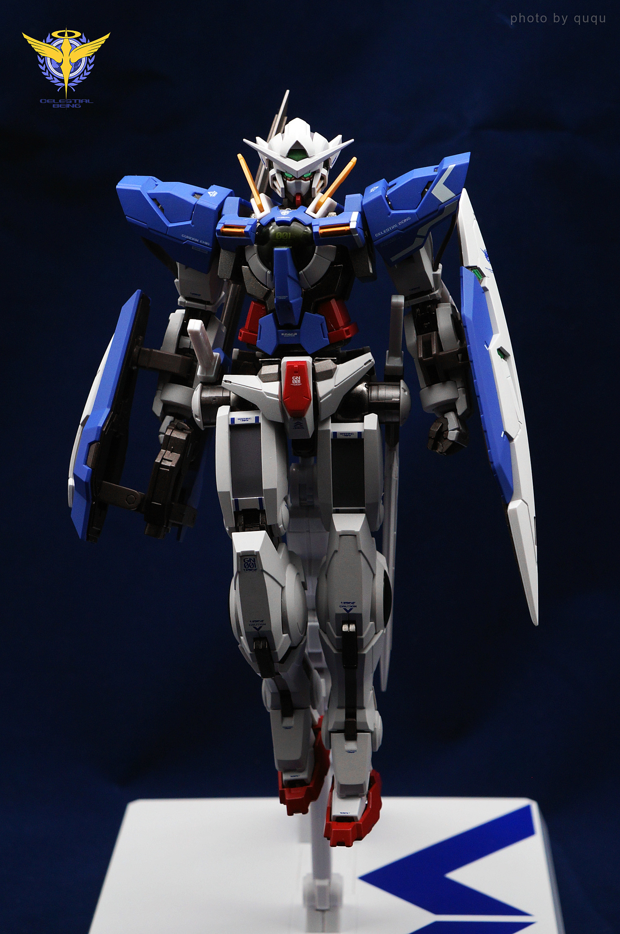 Gundam Master Grade Gundam 00 1/100 Scale Model Kit: 00 XN Raiser | www ...