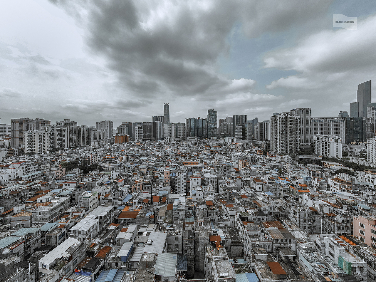 忽明忽暗 · 城中烟火 / 广州城中村主题系列 I