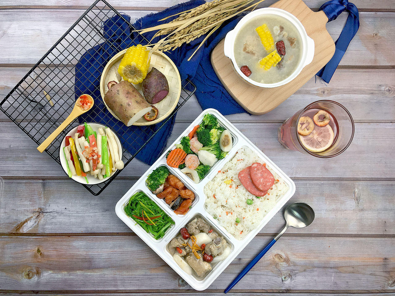 一食千百团餐配送菜品摄影活动海报（图ZMTQxMTE2NDcy） - 海报 - 站酷设计师803art原创素材 - 站酷ZCOOL