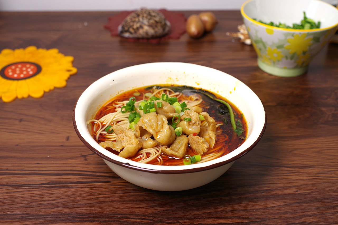 赶云南大集,看稀奇,食爆浆肥肠