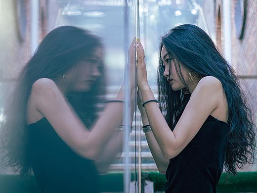 溺（個(gè)人主頁-ZMzg2NjQ5Mjg=） - 人像攝影 - 站酷設(shè)計(jì)師高不冷是個(gè)攝影師原創(chuàng)素材 - 站酷ZCOOL