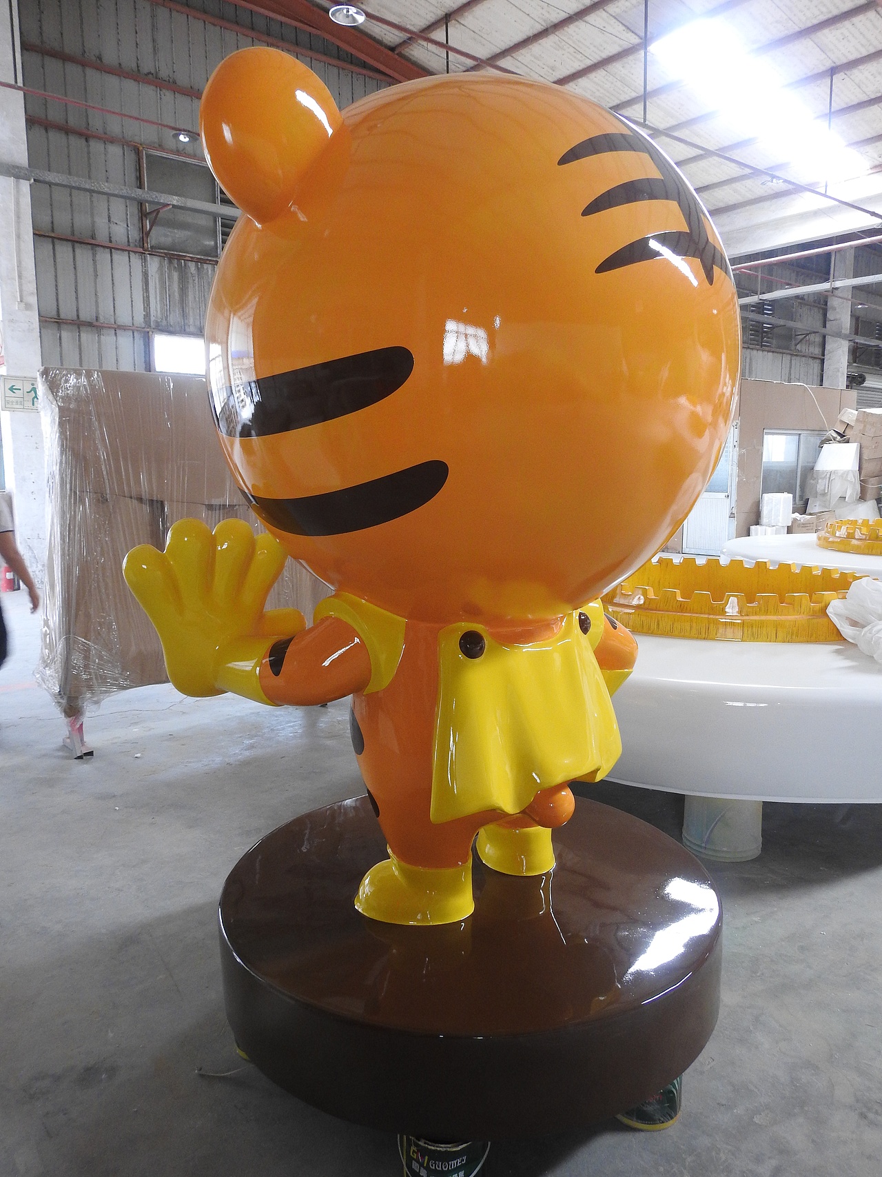 玻璃钢雕塑老虎卡通吉祥物ip形象摆件商场美陈文旅雕塑