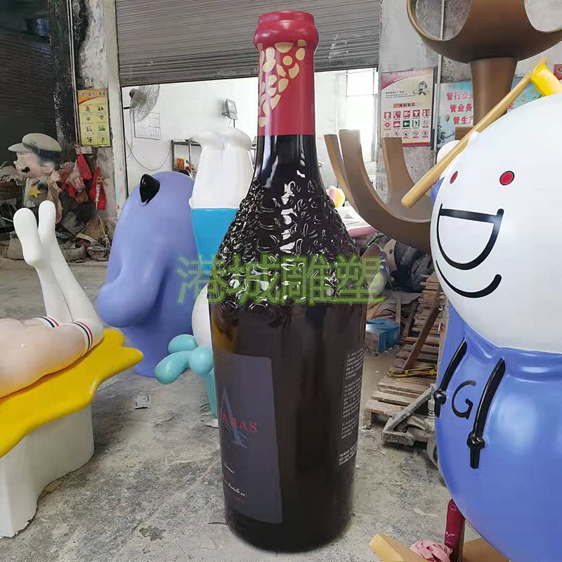 葡萄酒庄园装饰玻璃钢红酒瓶雕塑定制零售生产开模厂家