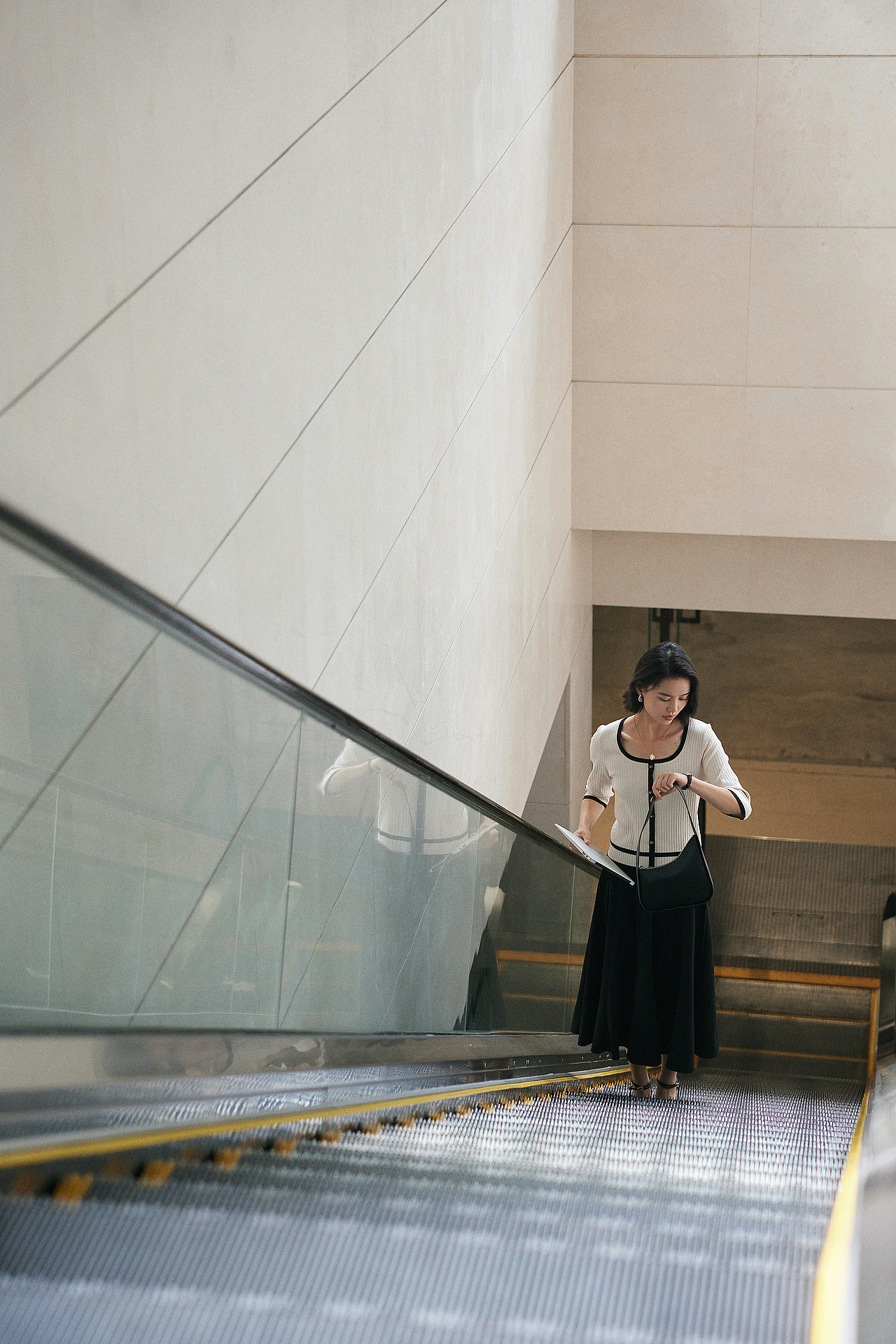 都市丽人下班啦😀