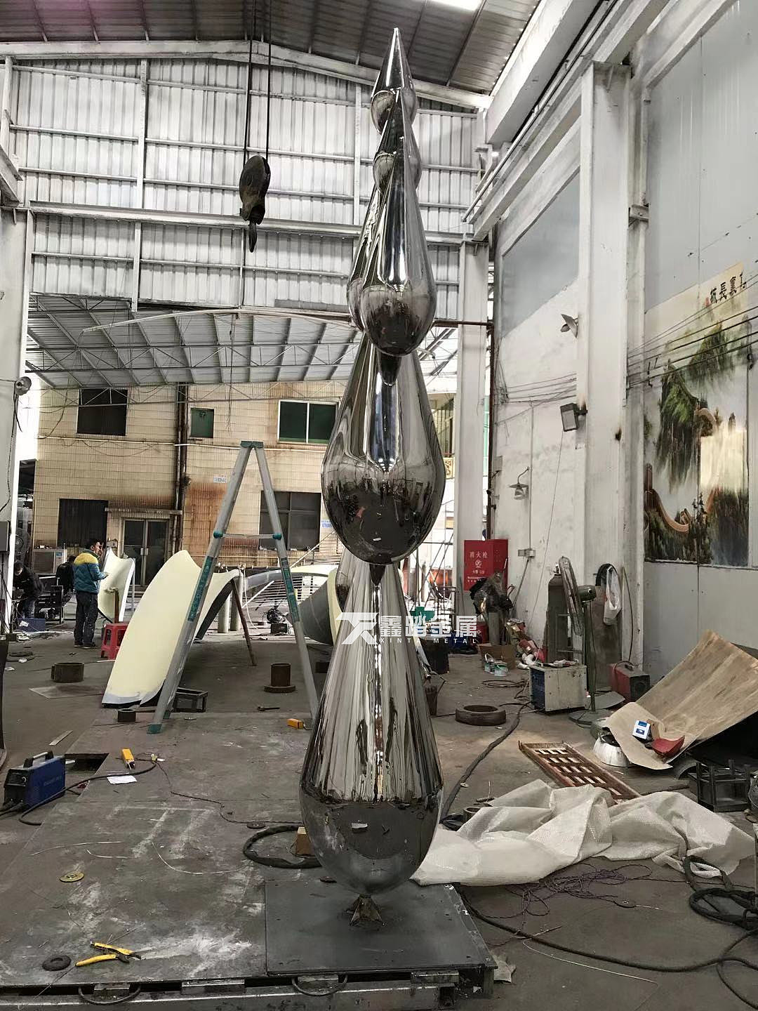 园林景观镜面不锈钢水滴雕塑