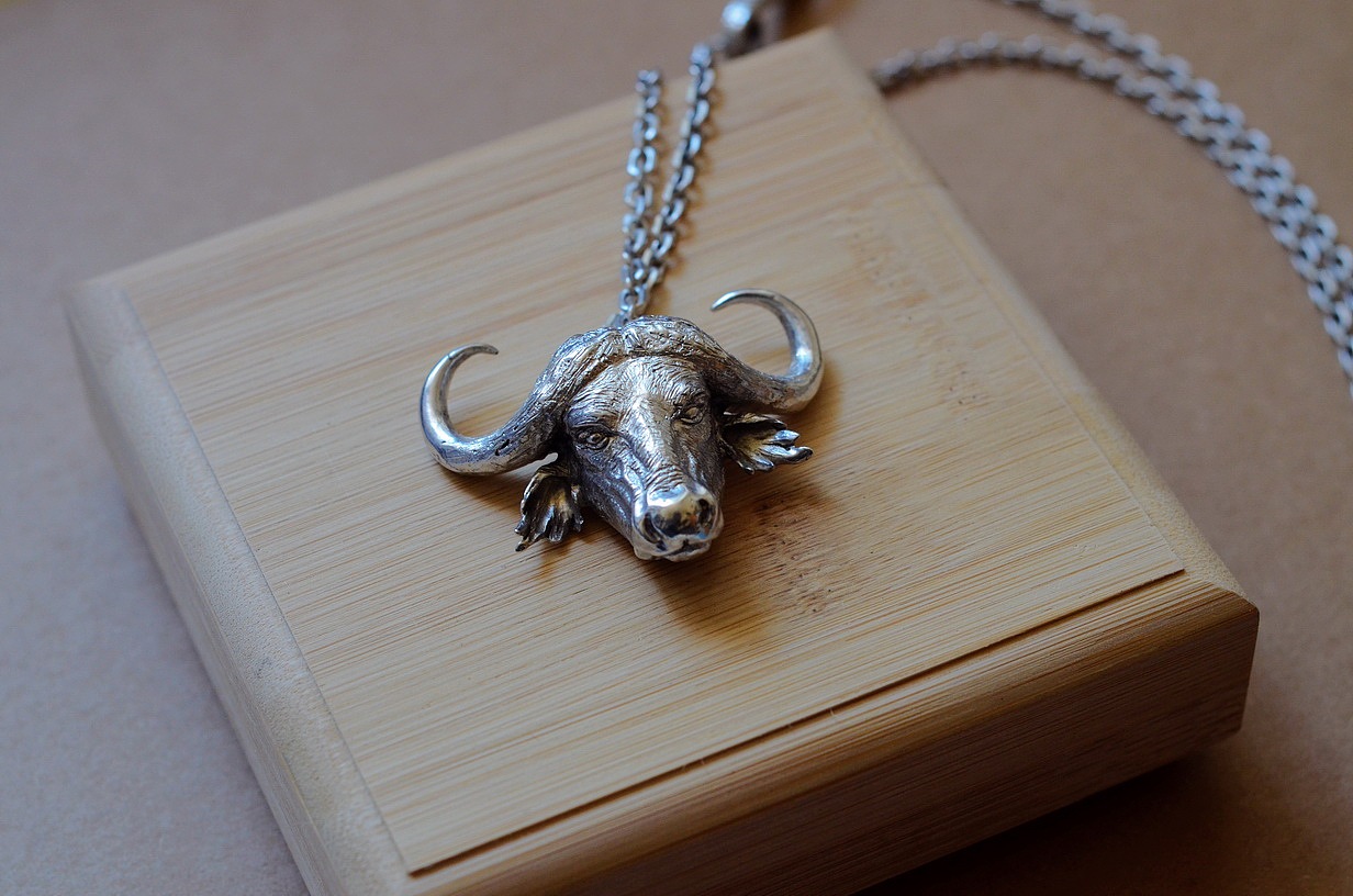 [寓工作室]出品 新年开运物---银版野牛（图ZNjgzODIyOTI=） - 工艺品设计 - 站酷设计师木寓清春原创素材 - 站酷ZCOOL