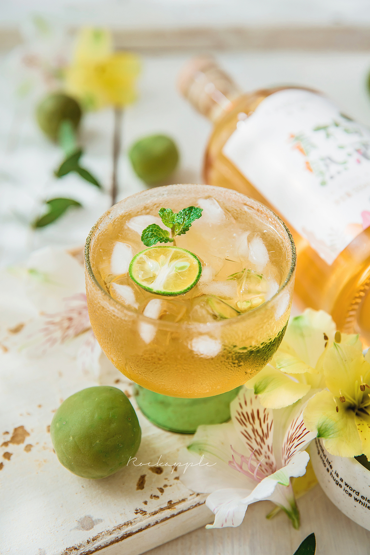 棠都青梅果酒/自然氛围拍摄（图ZMjMzMTk3NjA0） - 产品摄影 - 站酷设计师烧焦的Apple原创素材 - 站酷ZCOOL