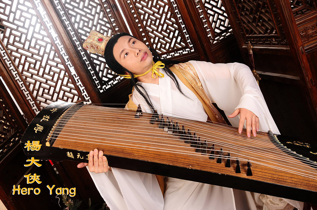 作家杨大侠杨科旅拍plog五月你好,分享杨大侠杨科手机屏保壁纸四川