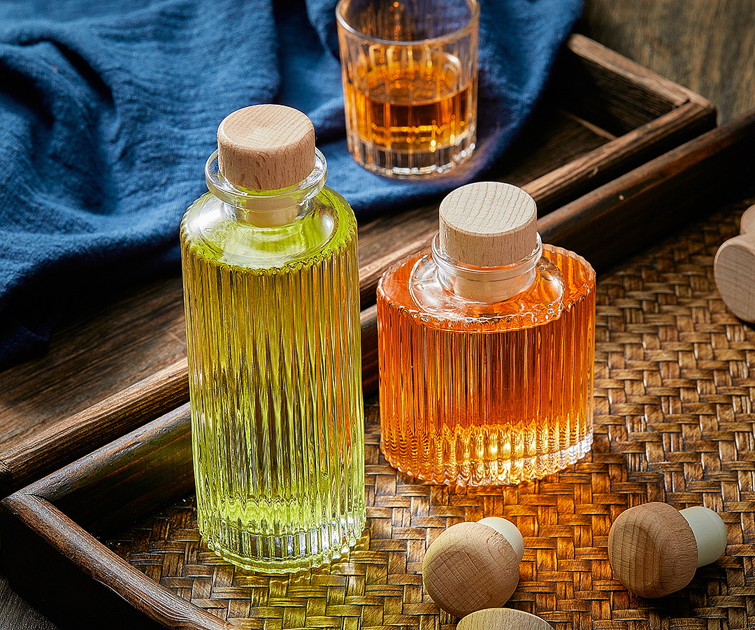 小玻璃瓶拍摄（图ZMjU3OTc2Nzc2） - 产品摄影 - 站酷设计师徐州静物摄影师原创素材 - 站酷ZCOOL