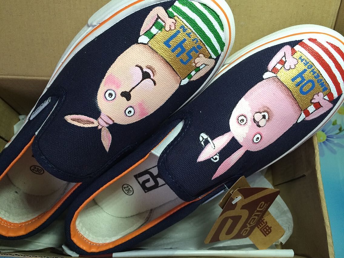 越狱兔~  深色裸鞋实在不好画,呵呵