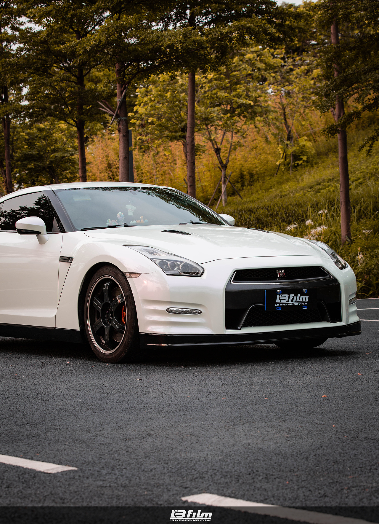 战神gtr装贴lb珍珠白变红(lbfilm)