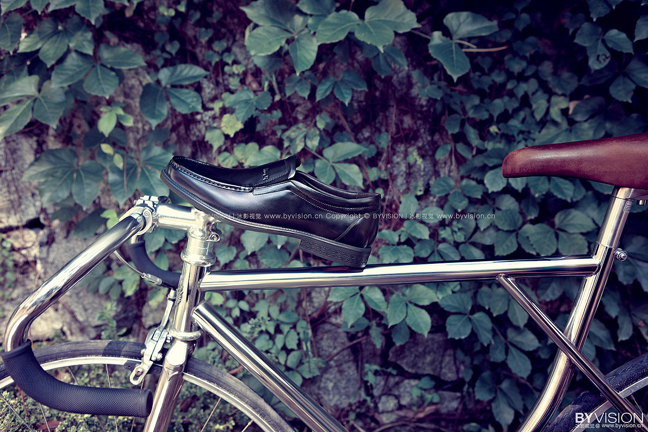 RVER 路宝-男鞋品牌广告拍摄（图ZMjIyNjM2OTMy） - 产品摄影 - 站酷设计师冰影视觉摄影原创素材 - 站酷ZCOOL