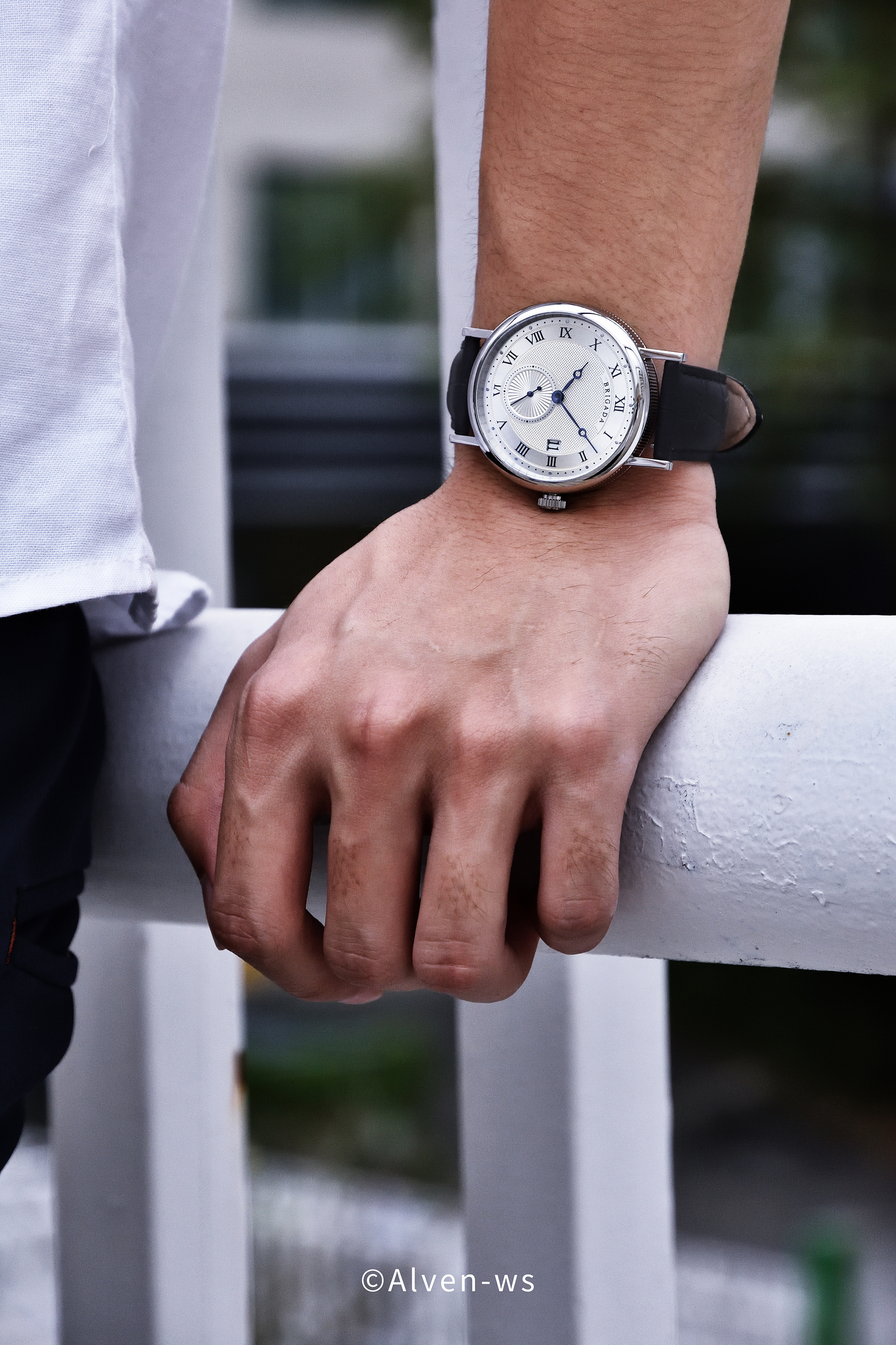 极简风格潮款男士皮带腕表摄影手表场景搭配手戴图拍照