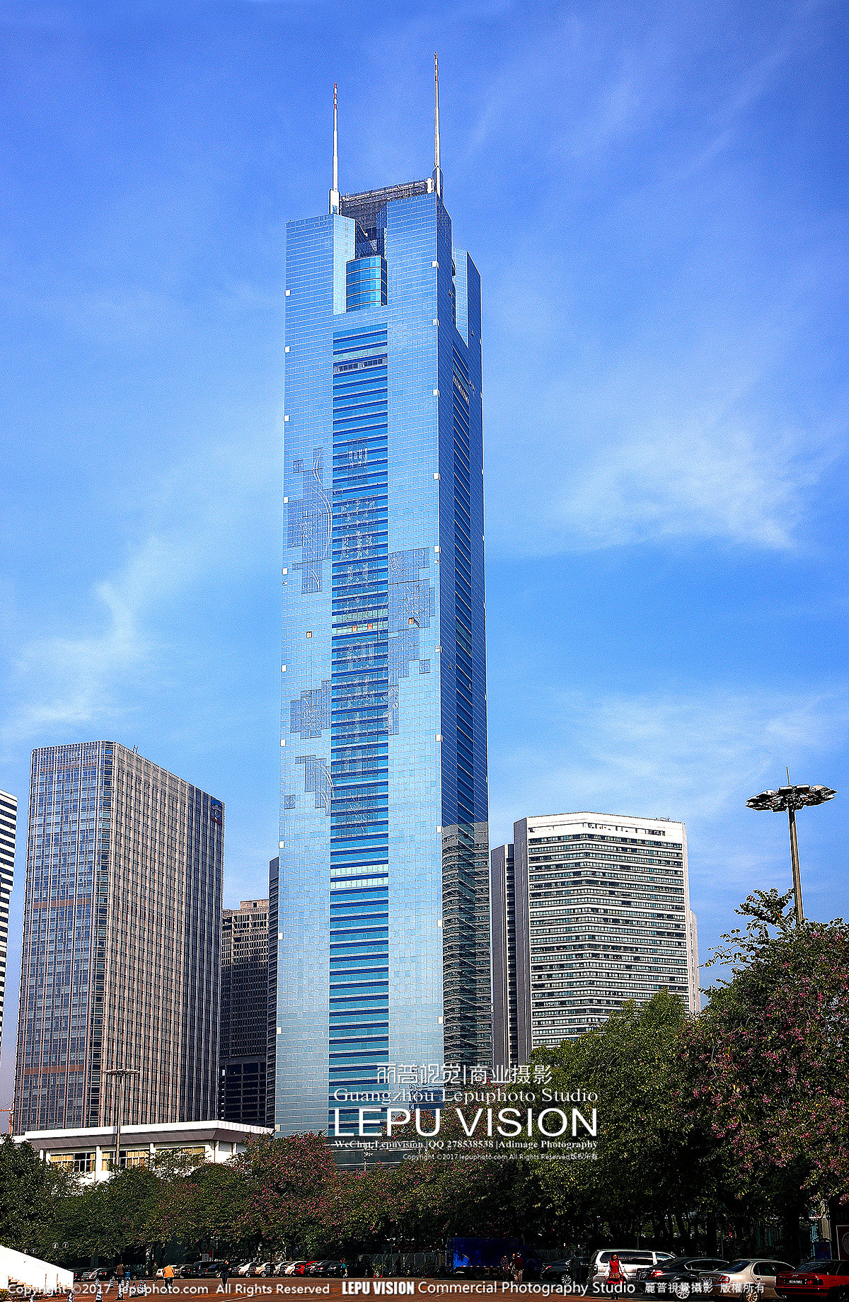 城市建筑外景夜景风景摄影图片