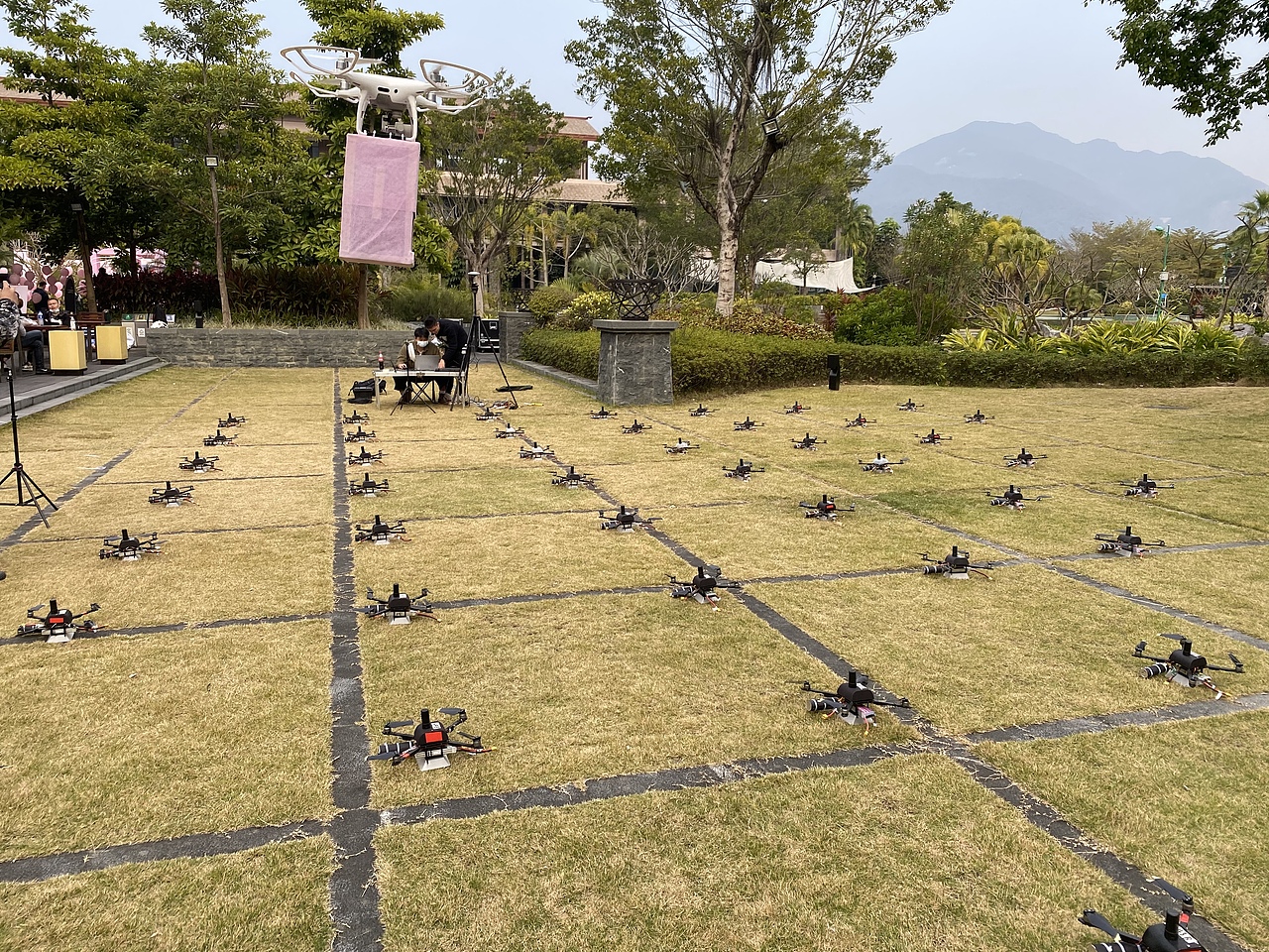 广州&从化无人机求婚大作战（图ZMjM5MDg4MTU2） - 宣传物料 - 站酷设计师无人机表演原创素材 - 站酷ZCOOL