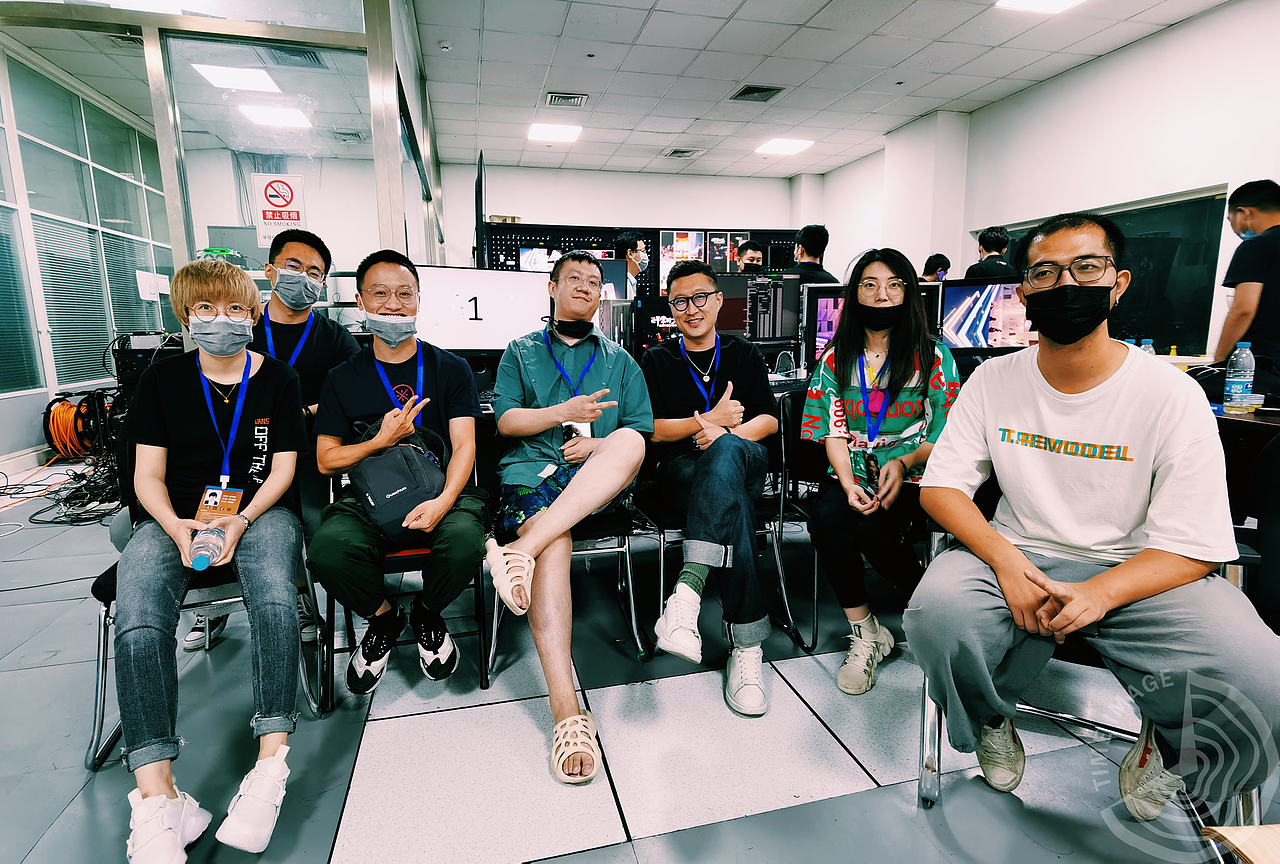 这平常的“亿”天 | 刘德华直播XR设计分享（图ZMjY1MjIyNDY4） - 舞台美术 - 站酷设计师时间造影原创素材 - 站酷ZCOOL