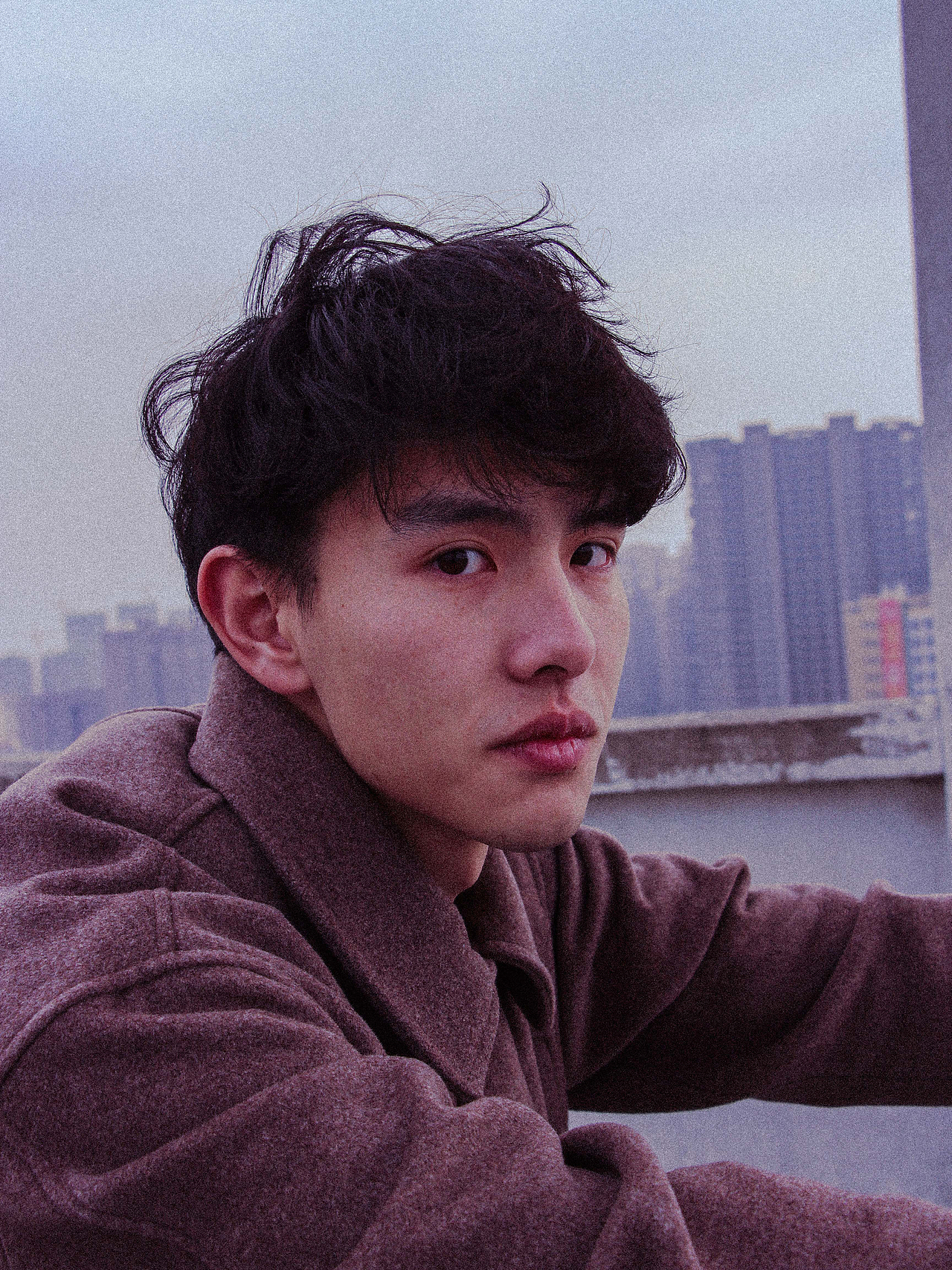 摄影 | 冬日的天台男孩