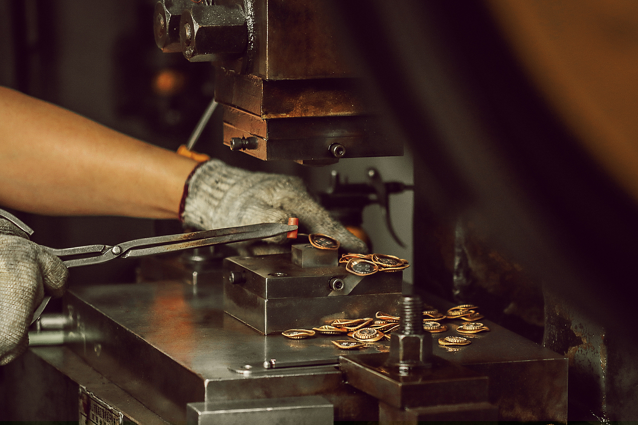 首饰工艺（图ZMjA5NDc2Mjg4） - 人像摄影 - 站酷设计师1178148768原创素材 - 站酷ZCOOL