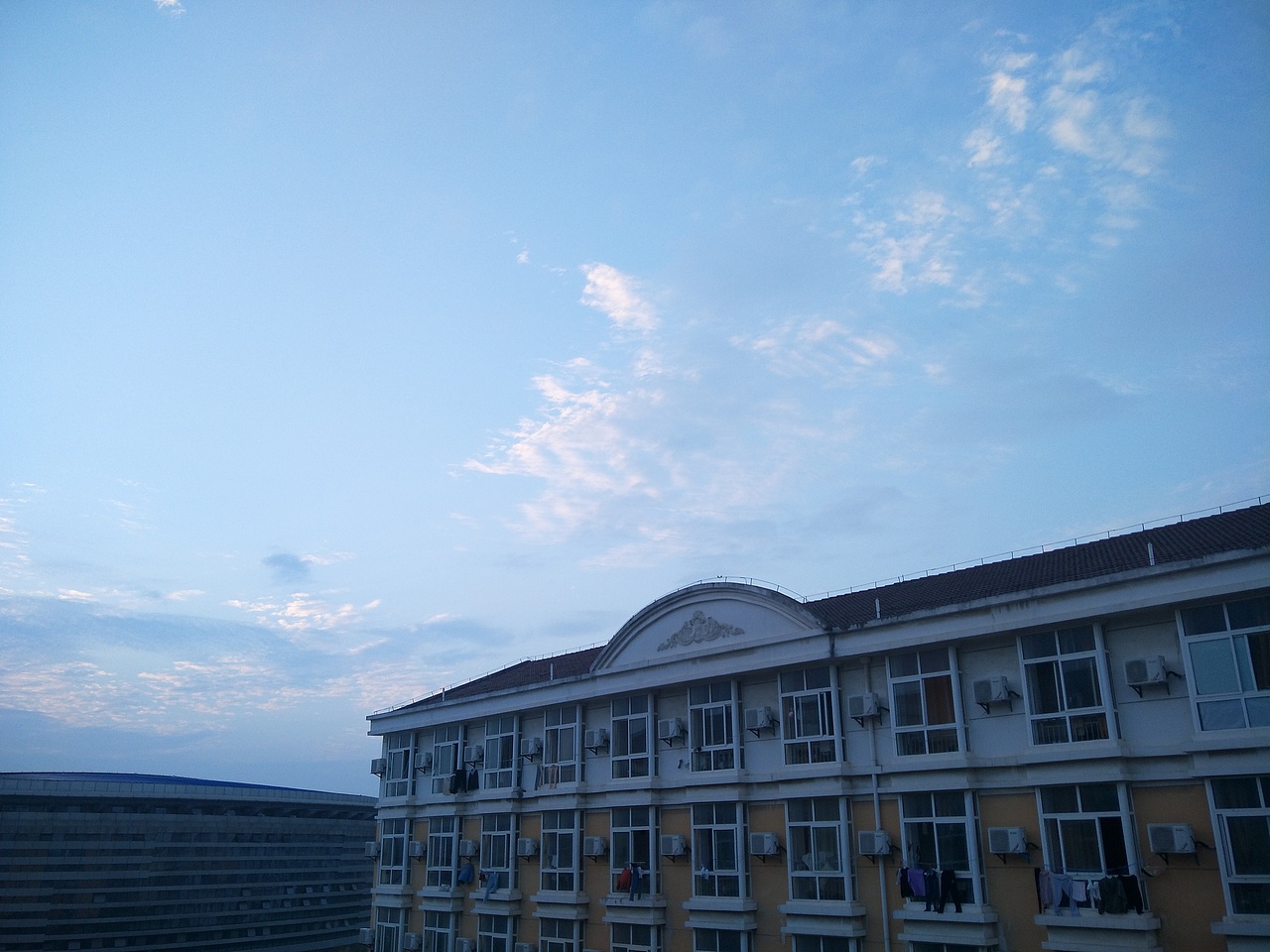 漫随天外云卷云舒